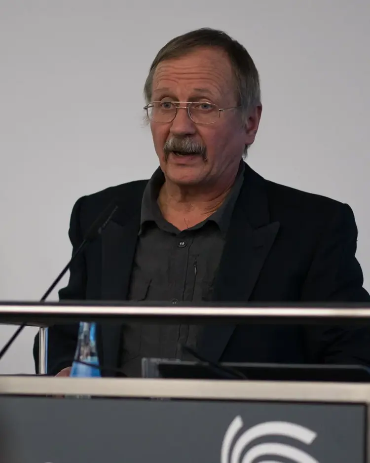 Friedrich Burghardt tritt für die Rechte der Tiere und der Natur ein