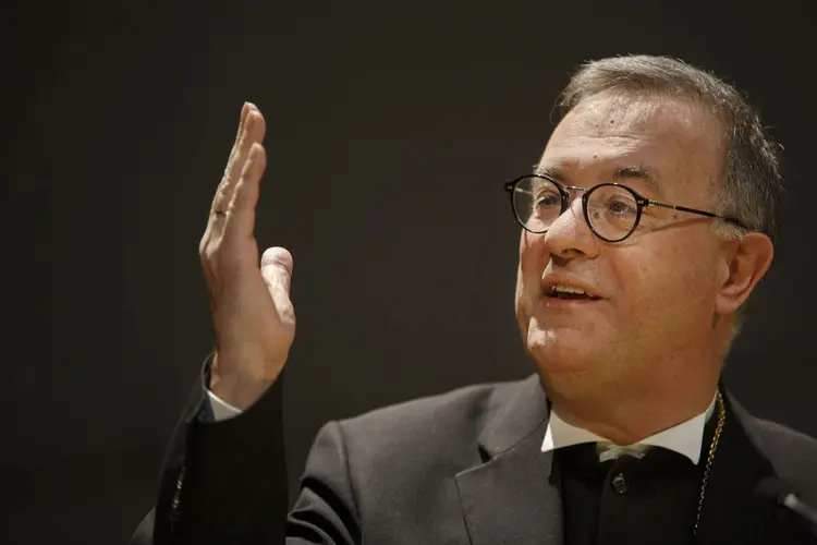 Landesbischof Dr. h.c. Frank Otfried July fordert ein engagiertes Eintreten für die nach Deutschland kommenden Flüchtlinge.