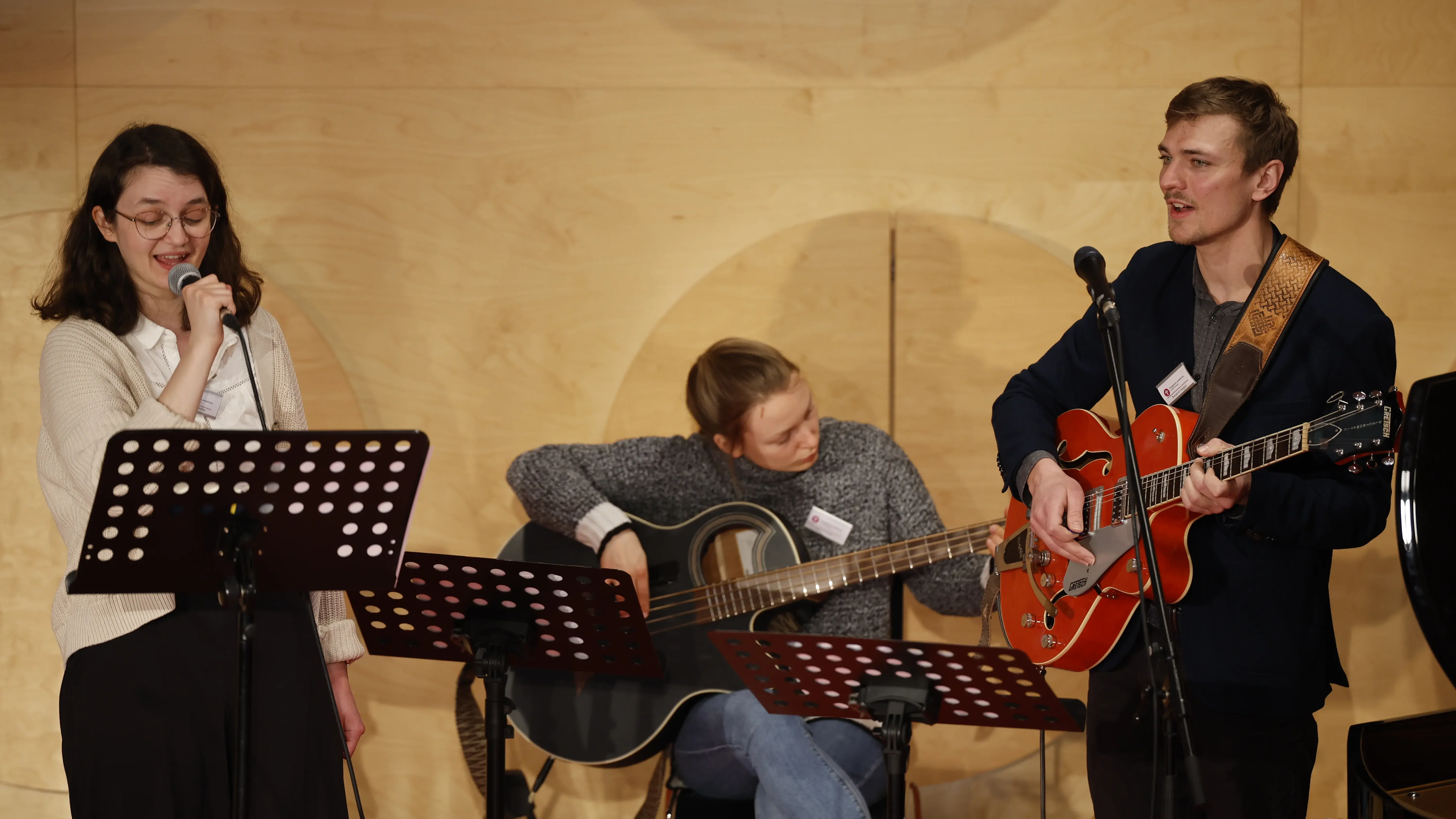 Eröffnung Kirche Voll Musik