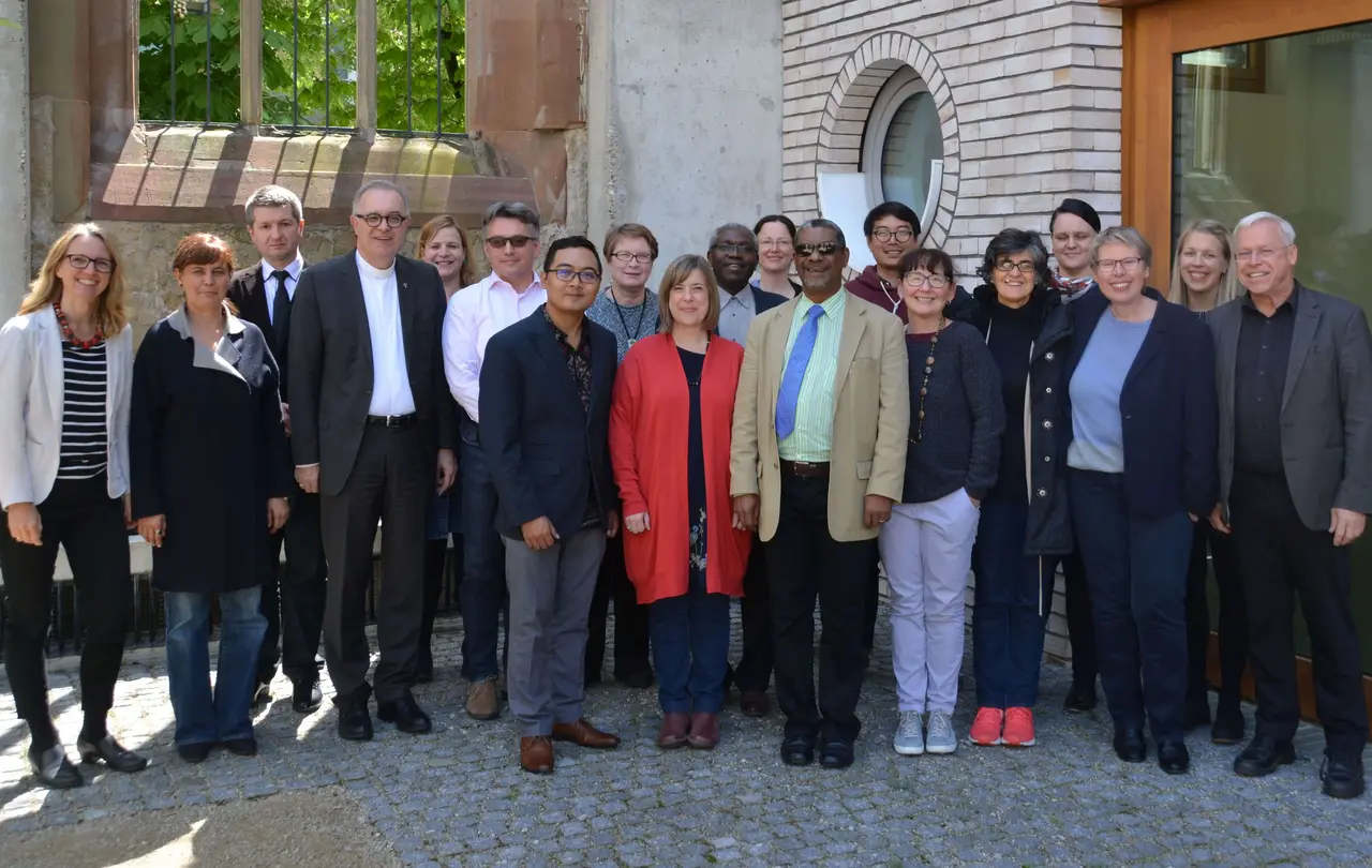 Gäste der ersten ökumenischen Visite in Württemberg zusammen mit Landesbischof July und Kirchenrat Klaus Rieth
