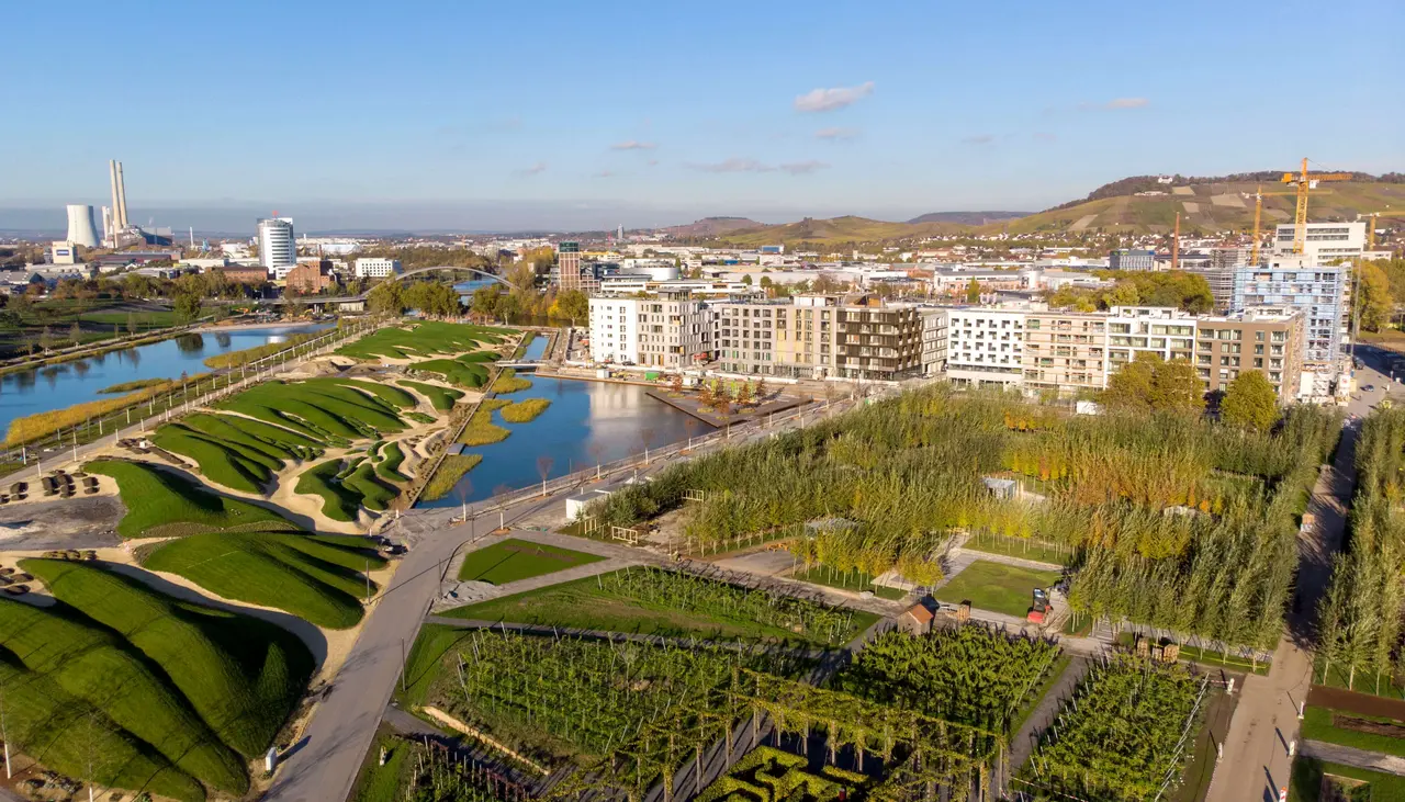 Bundesgartenschaugelände aus der Luft: Blick über Inzwischenland und Neckarbogen