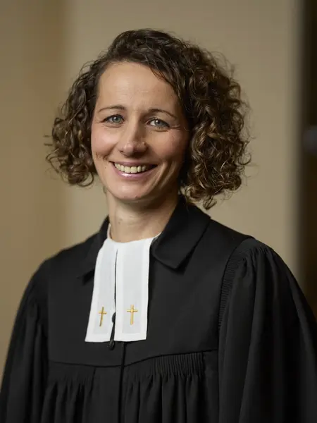 Pfarrerin Bettina Auerswald, Ordinationsfeier in der Stiftskirche Stuttgart in Februar 2025 Pfarrerin Bettina Auerswald, Ordinationsfeier in der Stiftskirche Stuttgart in Februar 2025