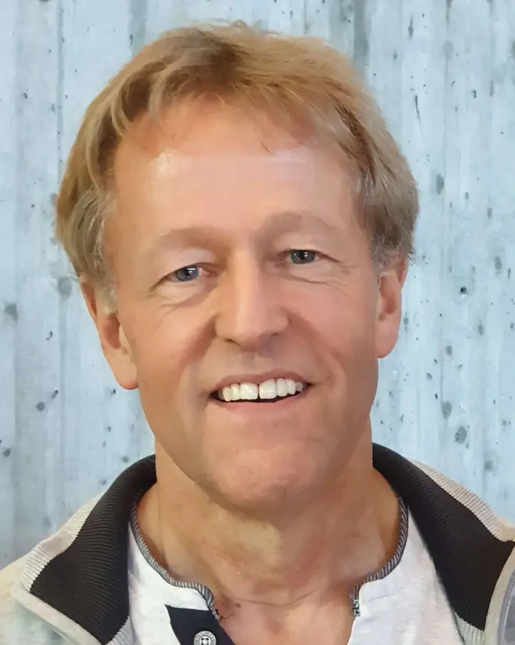 Hans-Martin Sauter, Kirchenmusikdirektor und Referent für Popchor-Arbeit beim Evangelischen Jugendwerk in Württemberg, dirigiert auch die beiden Aufführungen im Januar in Ludwigsburg.