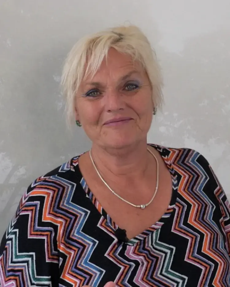 Susanne Bakaus ist Diplom-Psychologin, systemische Therapeutin und Supervisorin. Sie leitet die Landesstelle der Psychologischen Beratungsstellen in der Evangelischen Landeskirche in Württemberg.