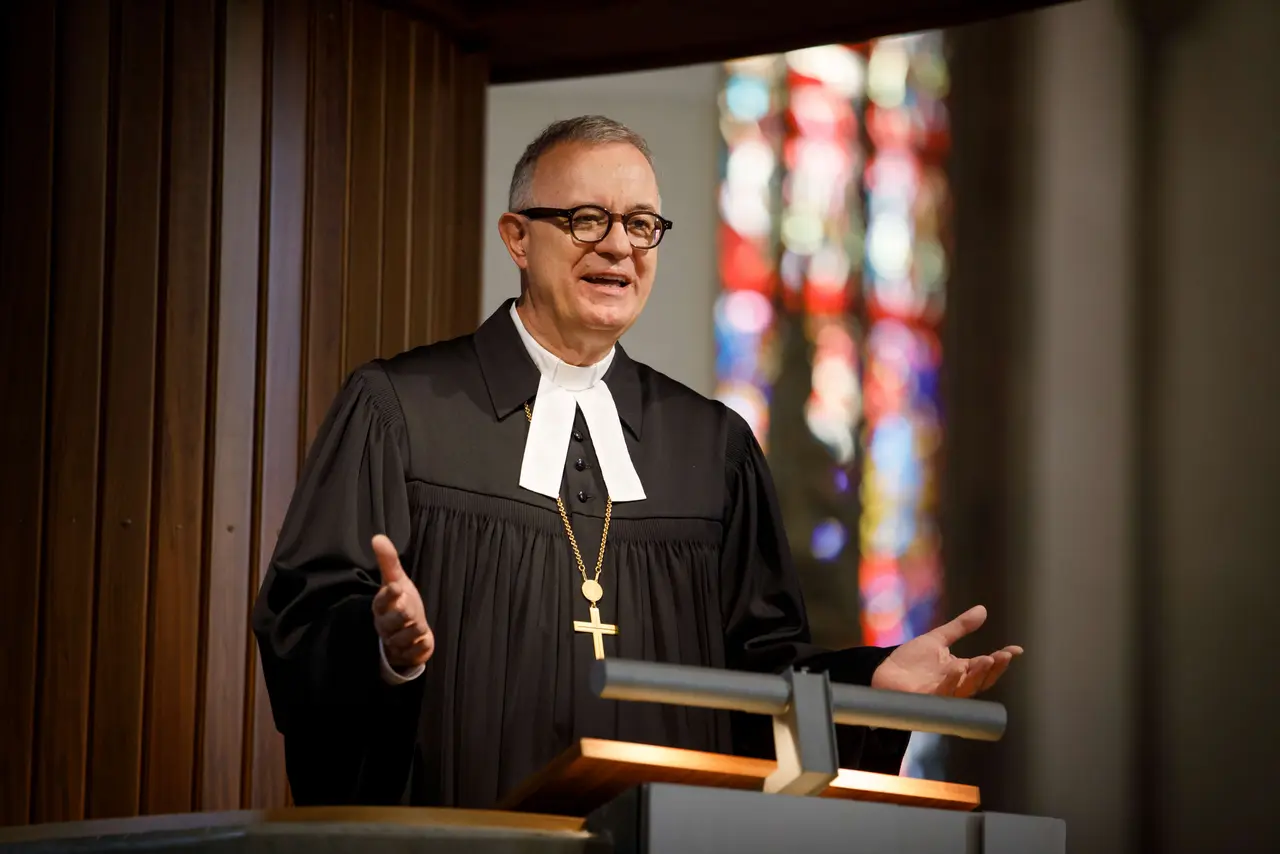 Landesbischof Frank Otfried July in der Stuttgarter Stiftskirche.