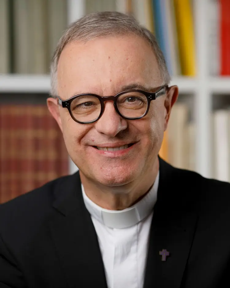 Landesbischof Dr. h. c. Frank Otfried July hat Gäste aus aller Welt zur ersten ökumenischen Viste nach Württemberg eingeladen.