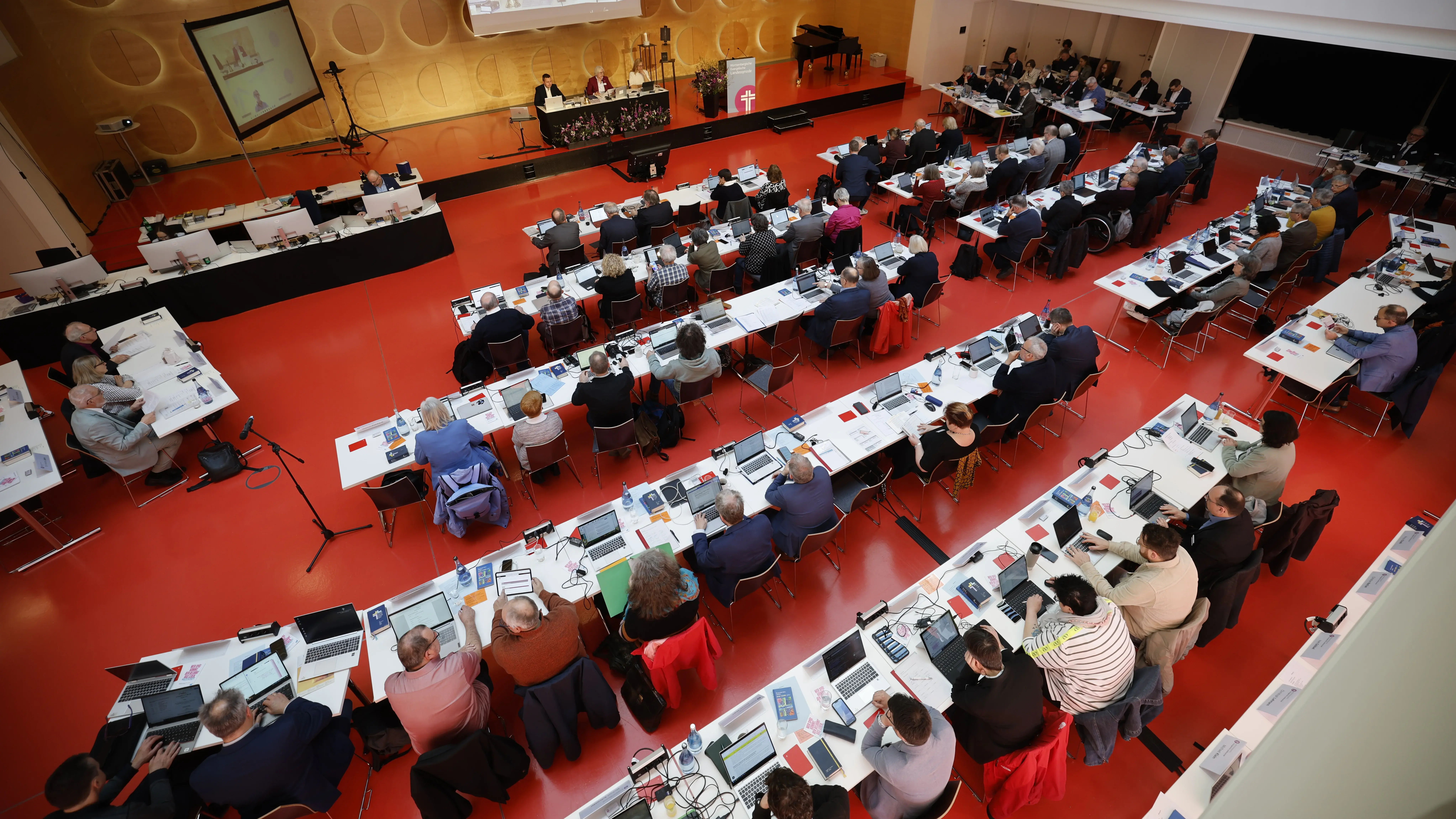 Frühjahrstagung der Württembergischen evangelischen Landessynode im Hospitalhof.