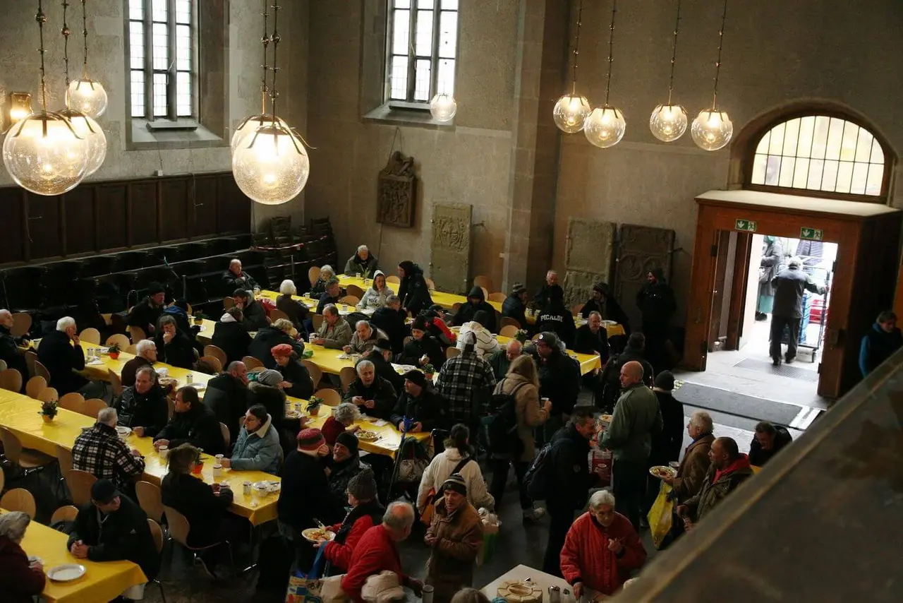 Die Mutter aller Vesperkirchen ist die Stuttgarter Leonhardskirche.