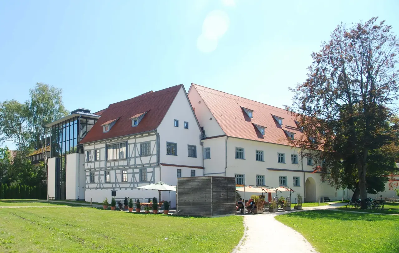 Das Kloster Herbrechtingen diente in der Vergangenheit vielen Zwecken, seit einigen Jahren ist es ein Kulturzentrum.