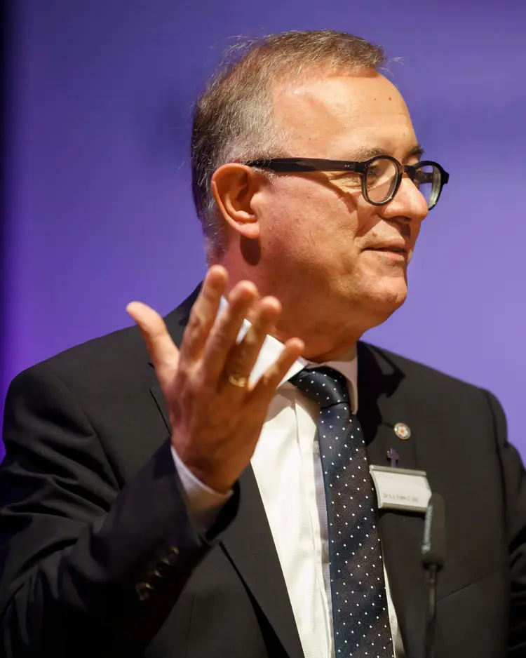 Landesbischof Frank Otfried July