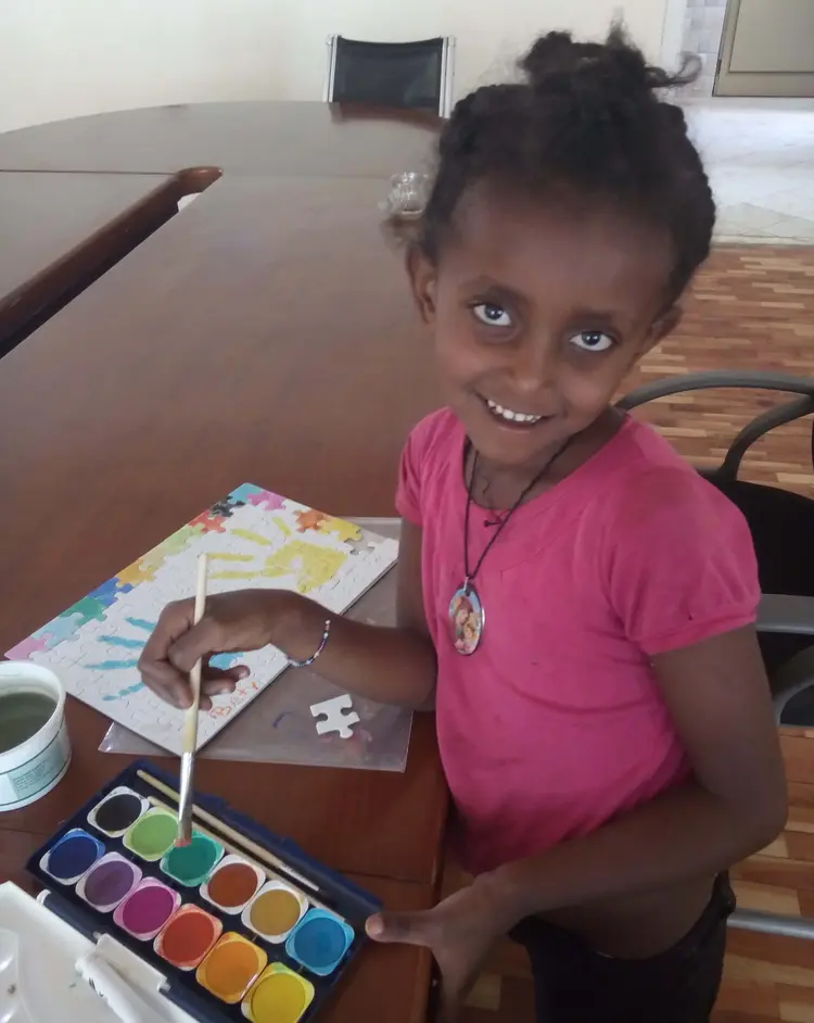 Oft ist die Beziehung zwischen den Müttern und Kindern gestört - bei Agar Ethiopia wird diese wieder aufgebaut.