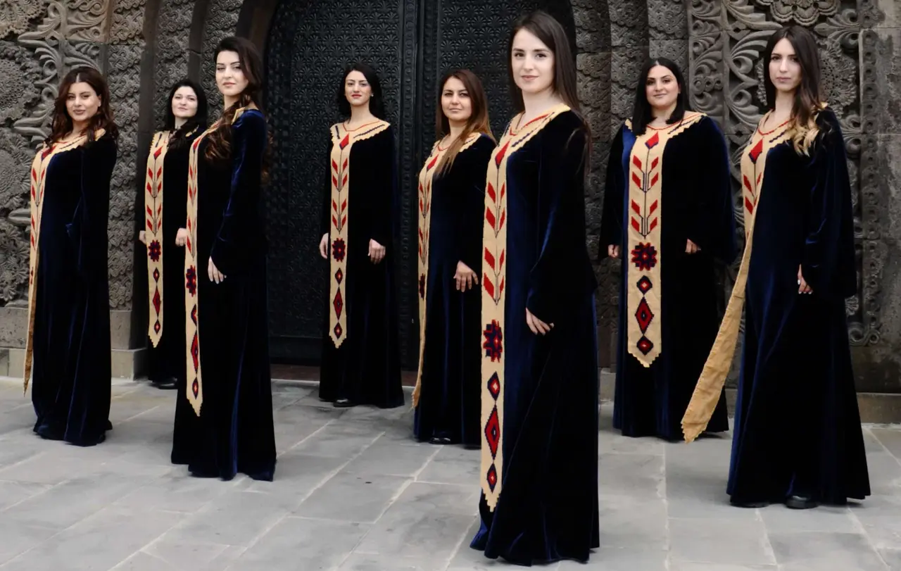 Die Frauen des armenischen Geghard-Chores gestalten das Abschlusskonzert der Armenischen Kulturtage am 25. Oktober in der Stiftskirche Stuttgart.