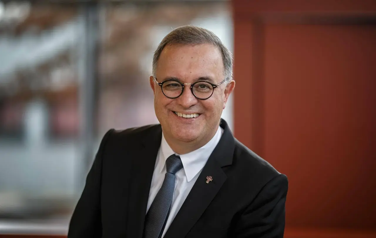 Landesbischof Dr. h. c. Frank Otfried July freut sich, dass bald wieder Gottesdienste möglich werden - weist aber auch auf die Verantwortung der Gemeinden hin.