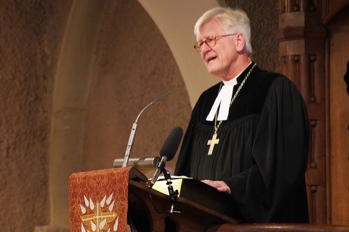 Heinrich Bedford-Strohm predigt zu 75 Jahre Stuttgarter Schulderklärung in der Stuttgarter Markuskirche.