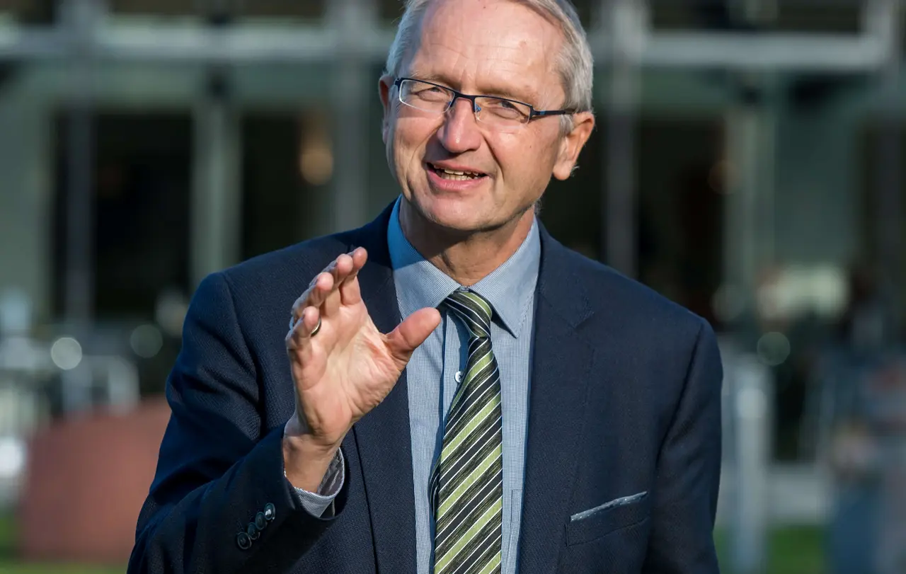 Prof. Dr. Jörg Hübner ist seit 2013 Direktor der evangelischen Akademie Bad Boll.