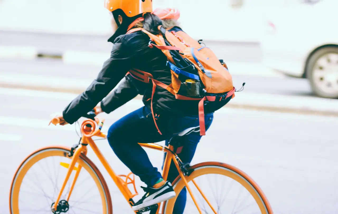 Klimafreundliche Verkehrsmittel haben bei Dienstreisen Vorrang.