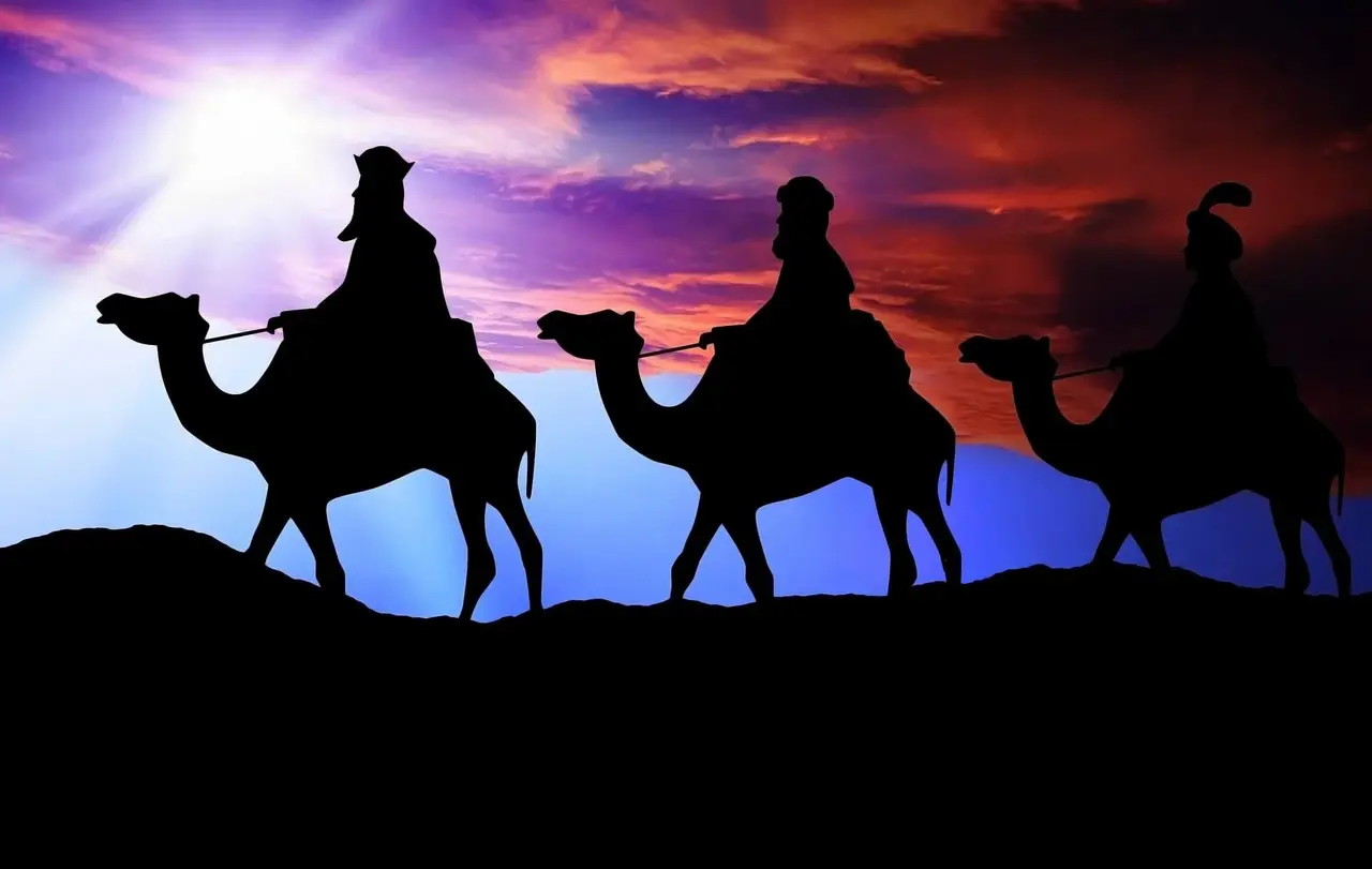 Am 6. Januar, dem Epiphanias-Tag, erinnern evangelische und katholische Christen an das Erscheinen der heiligen drei Könige an der Krippe (Symbolbild).