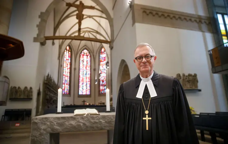 Der württembergische Landesbischof Dr. h. c. Frank Otfried July.