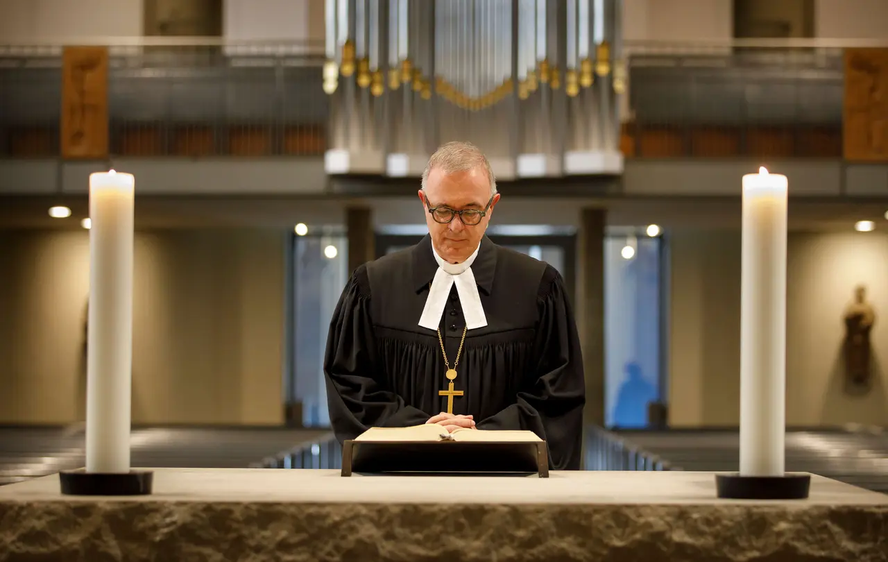 Landesbischof Frank Otfried July