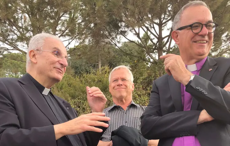 Pfarrer Habib Badr, Kirchenrat Klaus Rieth und Landesbischof Dr. h. c. Frank Otfried July im September 2018.