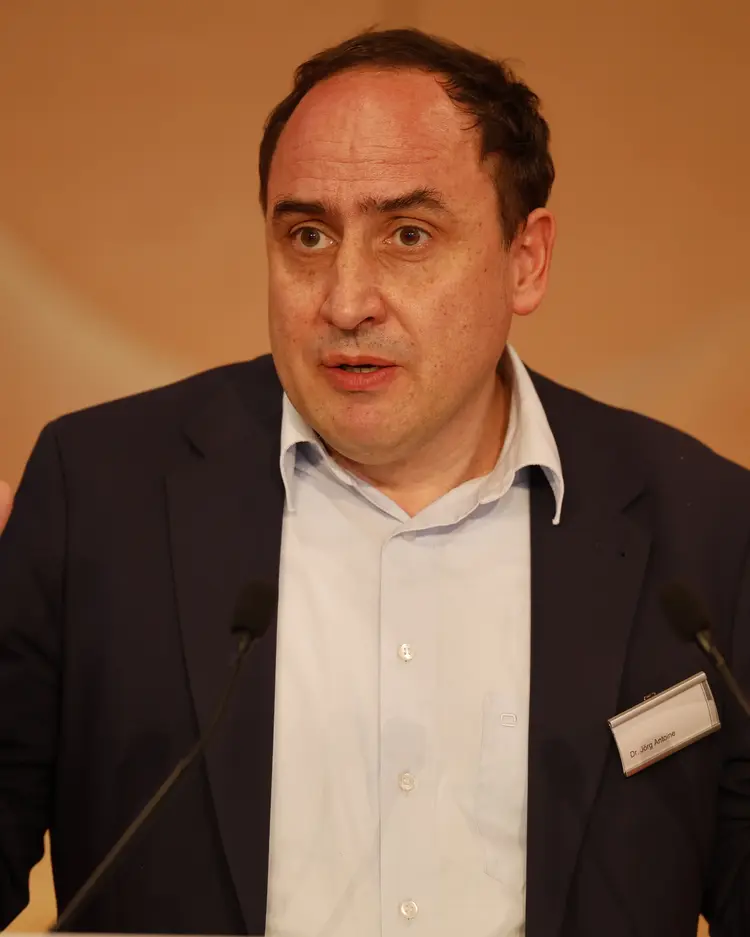 Dr. Jörg Antoine