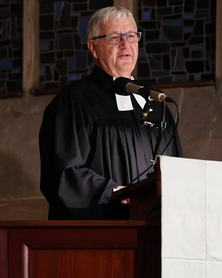Hellger Koepff bei der Predigt in der Hospitalkirche am Vorabend der Synodaltagung.