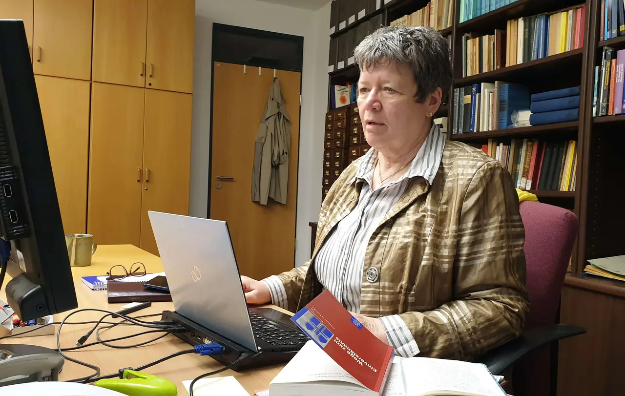 Ilse Junkermann in ihrem Büro in Leipzig.