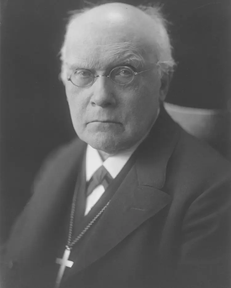 Johannes von Merz c Landeskirchliches Archiv, Stuttgart Johannes von Merz schaffte es, die Landeskirche in die Eigenständigkeit zu führen – auch ohne Bischofstitel.