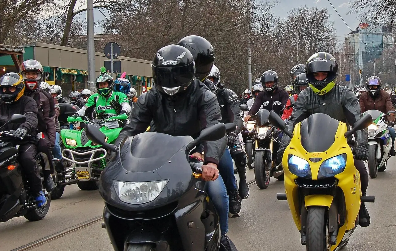 „Wir wollen Vorbilder sein, nehmen durch Streckenwahl und Fahrverhalten Rücksicht auf unsere Mitmenschen und Umwelt“, sagen die Biker von „Kirche und Motorrad“.