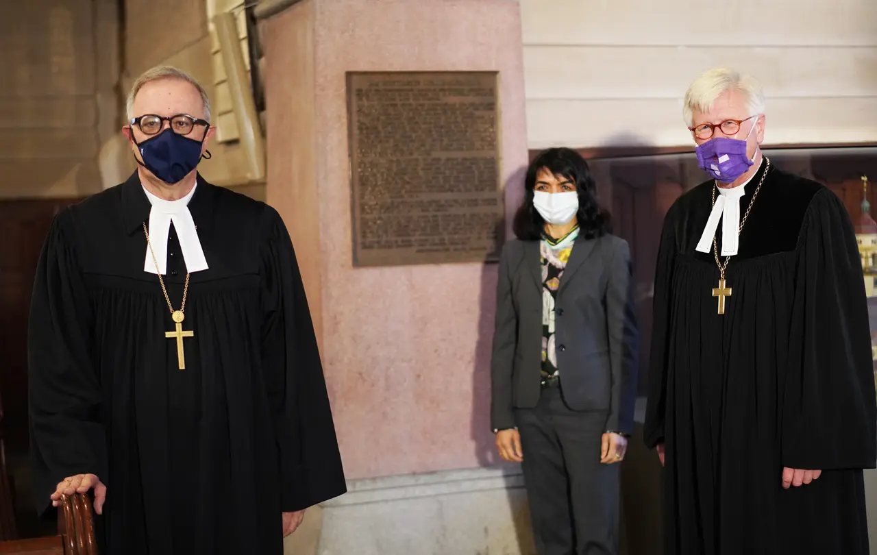 Landesbischof Dr. h. c. Frank Otfried July, Muhterem Arras (Präsidentin des Baden-Württembergischen Landtags) und Heinrich Bedford-Strohm (Ratsvorsitzender der EKD), v.l.n.r. Landesbischof Dr. h. c. Frank Otfried July, Muhterem Arras (Präsidentin des Baden-Württembergischen Landtags) und Heinrich Bedford-Strohm (Ratsvorsitzender der EKD), v.l.n.r.
