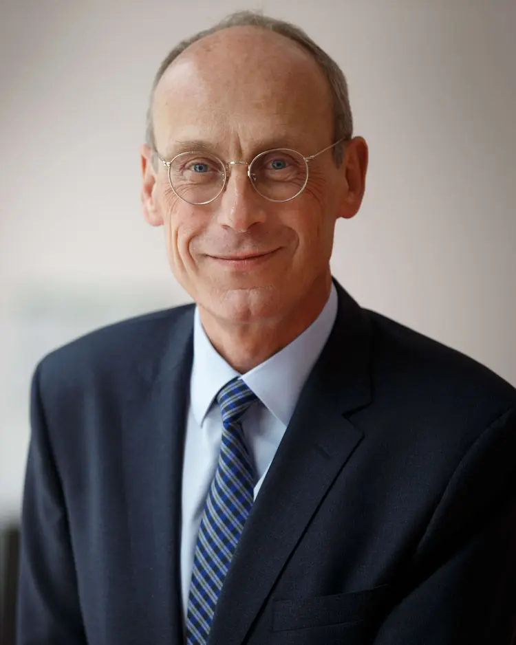 Oberkirchenrat Michael Frisch