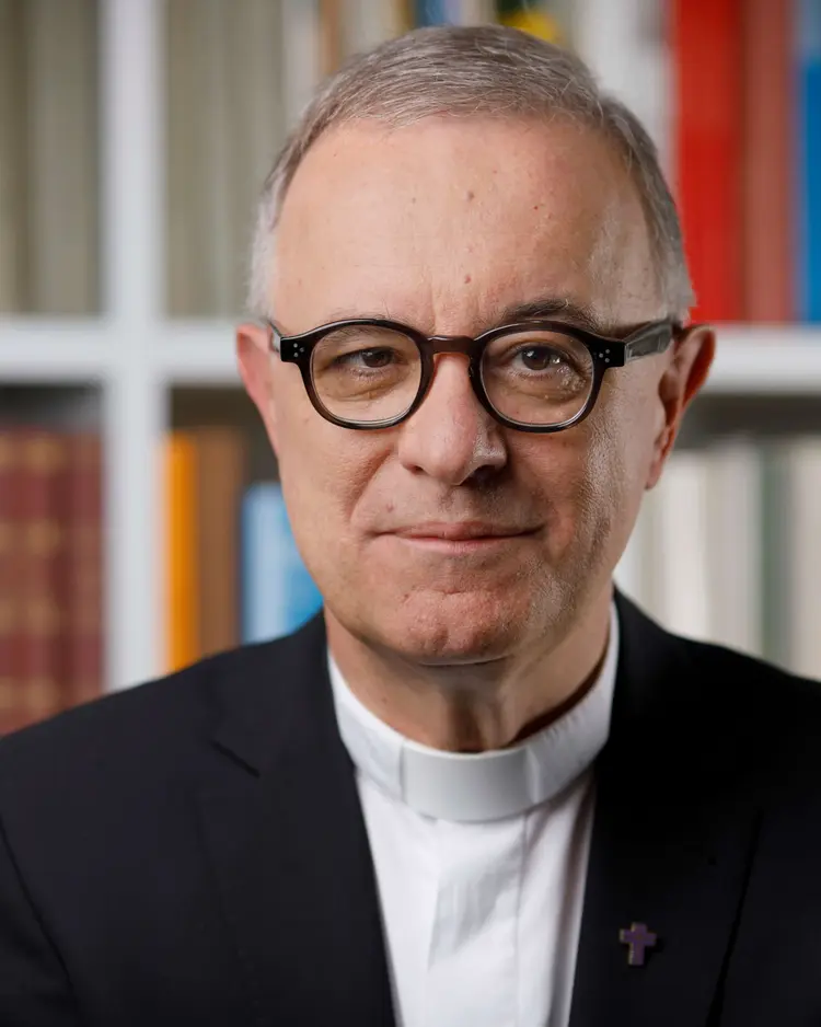 Landesbischof Dr. h. c. Frank Otfried July würdigte das Engagement der Preisträger als Schirmherr des Wettbewerbs.