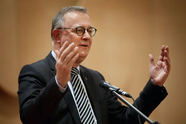 Landesbischof Dr. h. c. Frank Otfried July Landesbischof Dr. h. c. Frank Otfried July