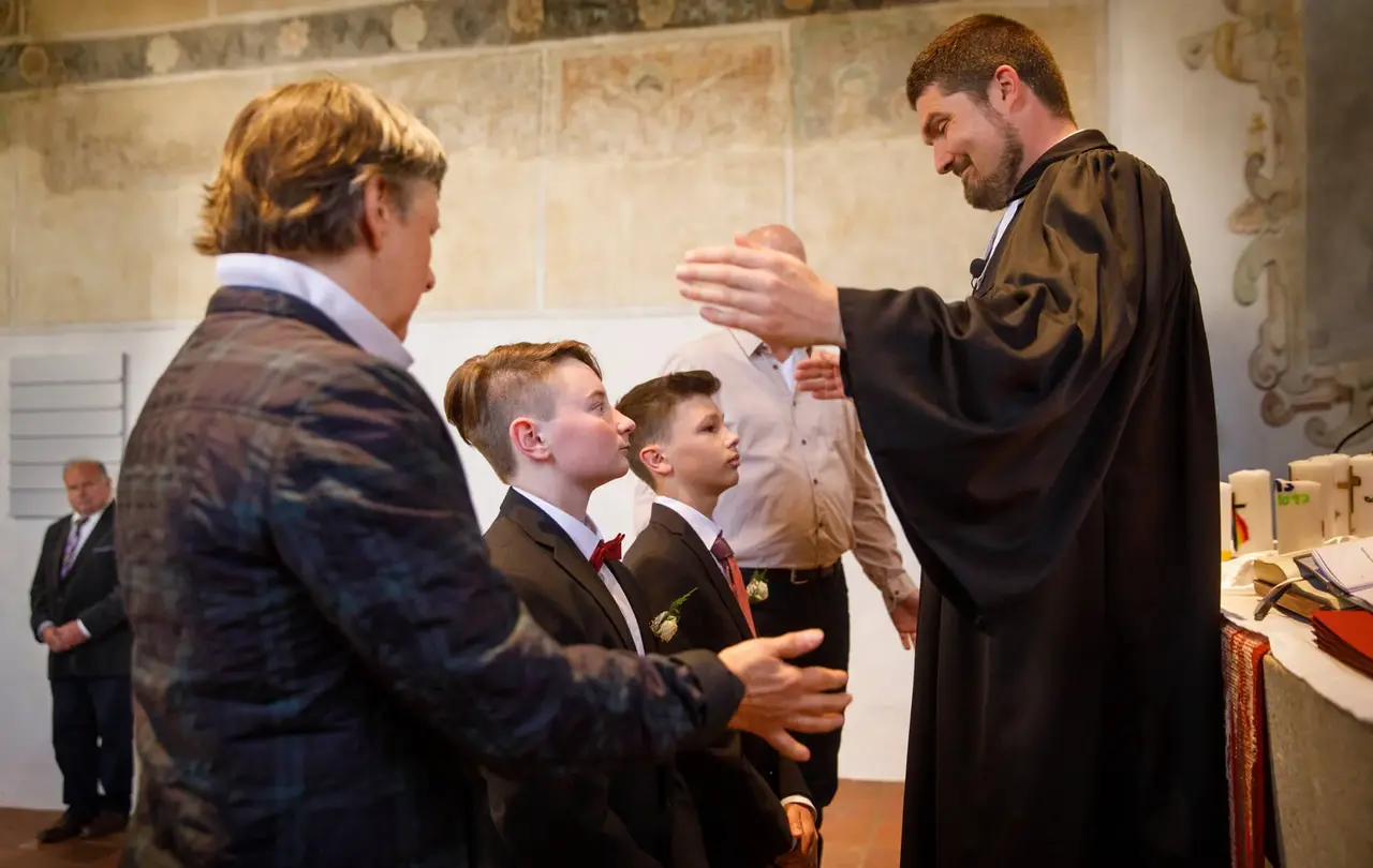 „Für die Jugendlichen ist die Konfirmation der Höhepunkt ihrer Konfirmandenzeit“, so Landesjugendpfarrer Bernd Wildermuth.