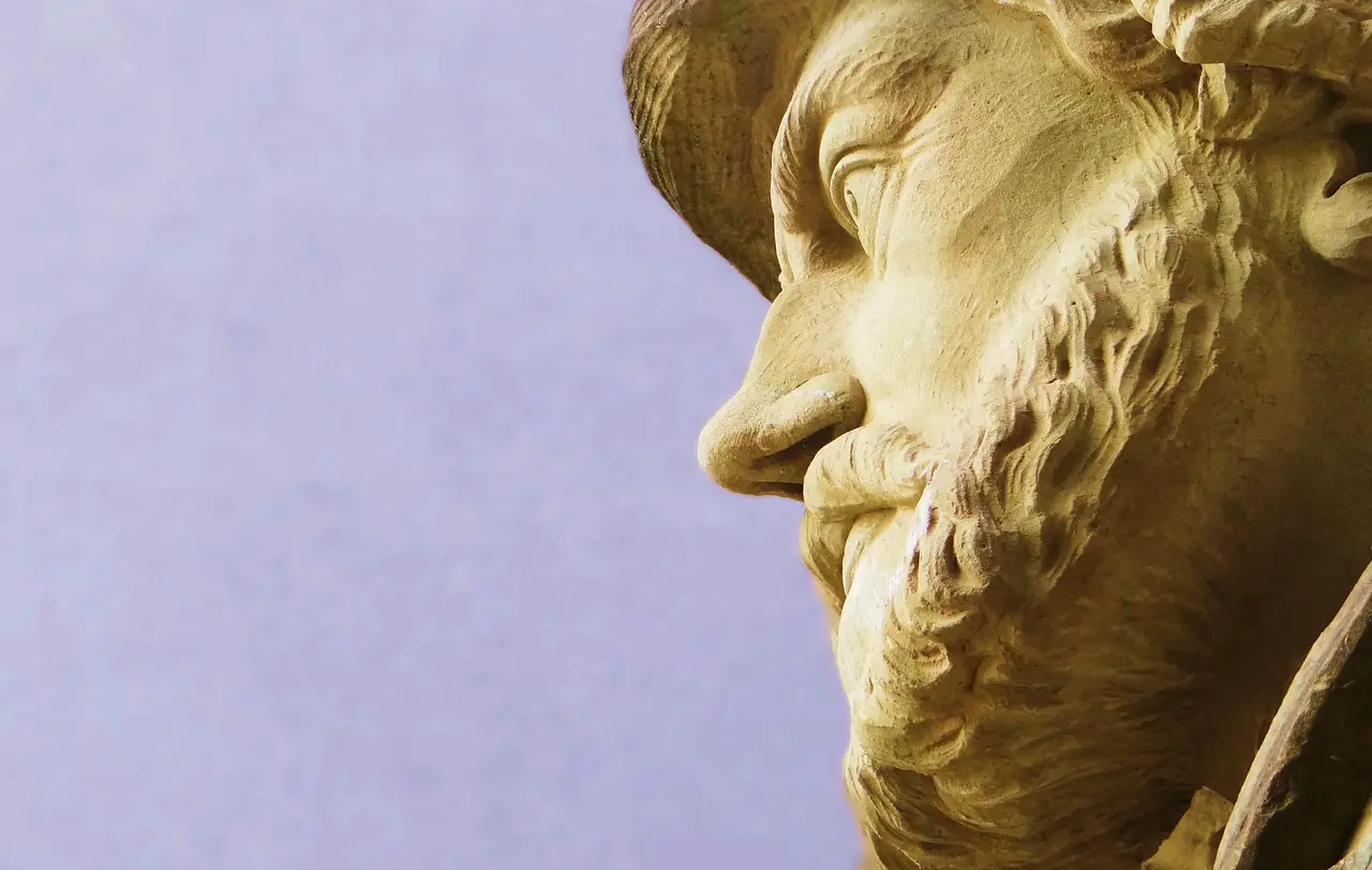 An die Zeit des württembergischen Reformators Johannes Brenz in Schwäbisch Hall erinnert seine Büste am örtlichen Brenzhaus.