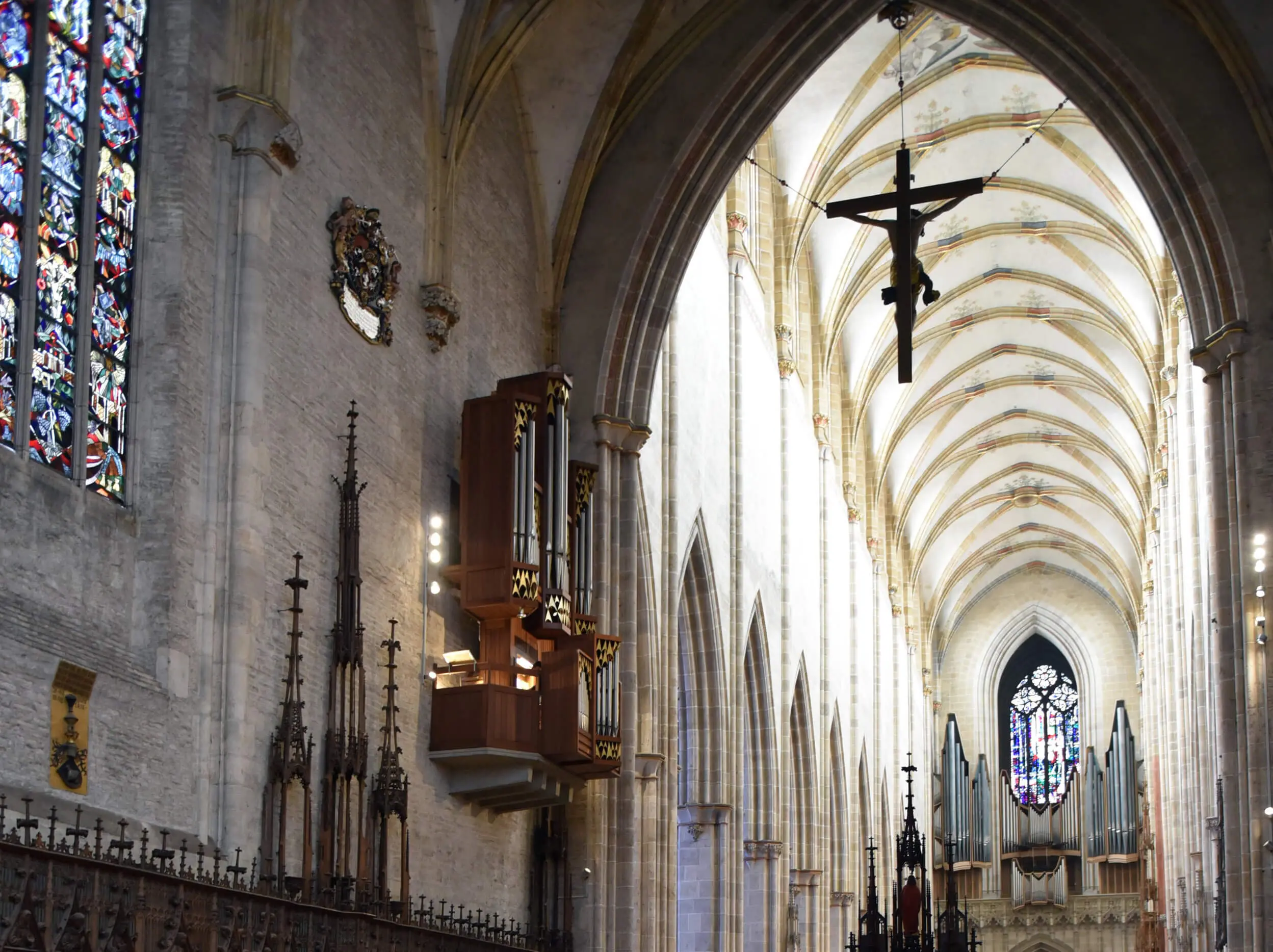 Noch hängt die sogenannte Schwalbennest-Orgel im Chor des Ulmer Münsters - doch ihre Tage dort sind gezählt.