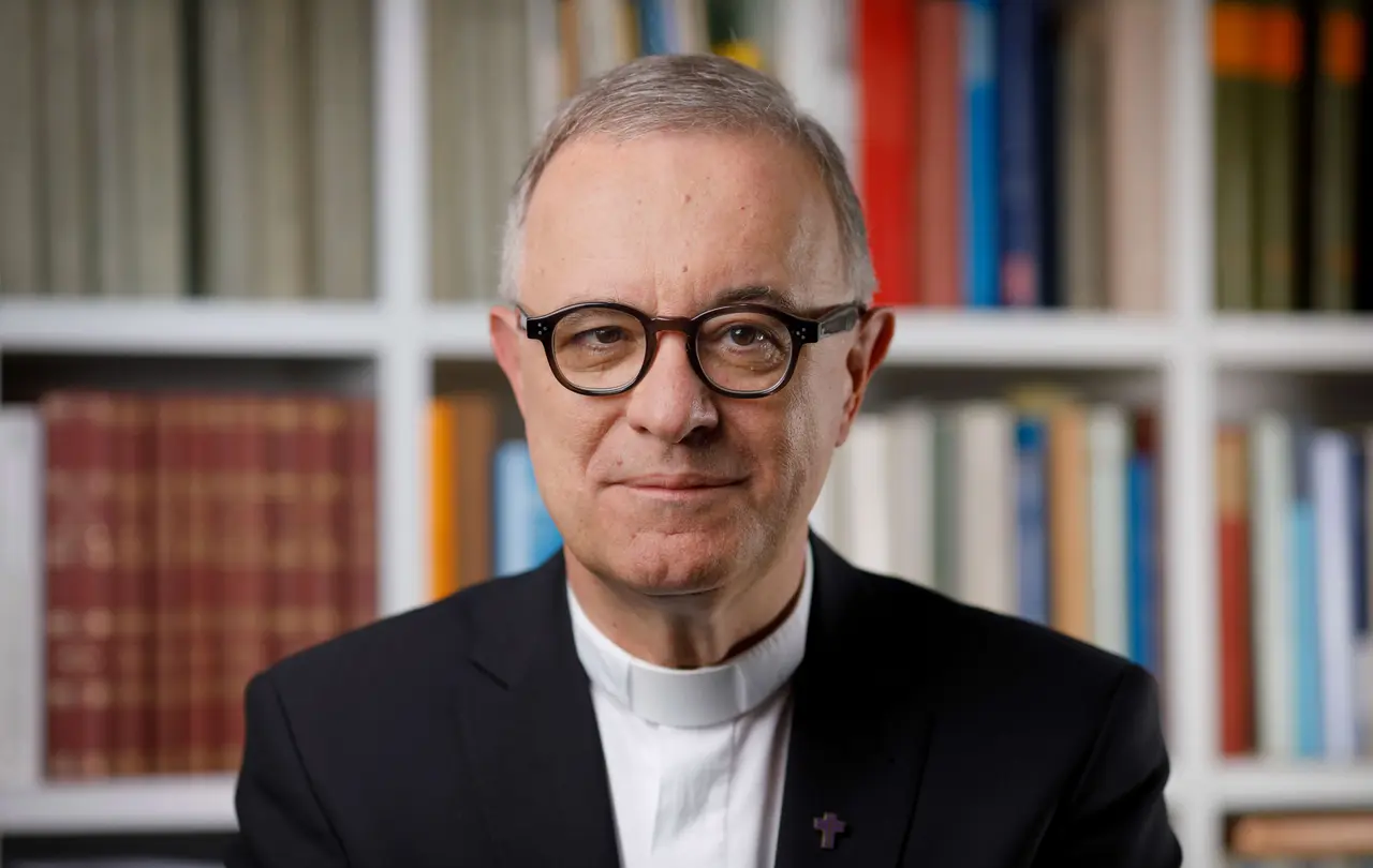 „Wir öffnen im Advent neue Perspektiven und zünden Lichter an“, so Landesbischof July in seiner Predigt.