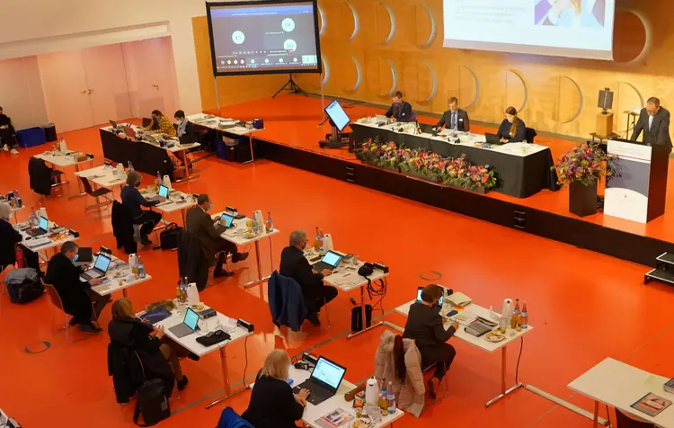 OKR-Direktor Stefan Werner bei seinem Bericht zur strategischen Planung.