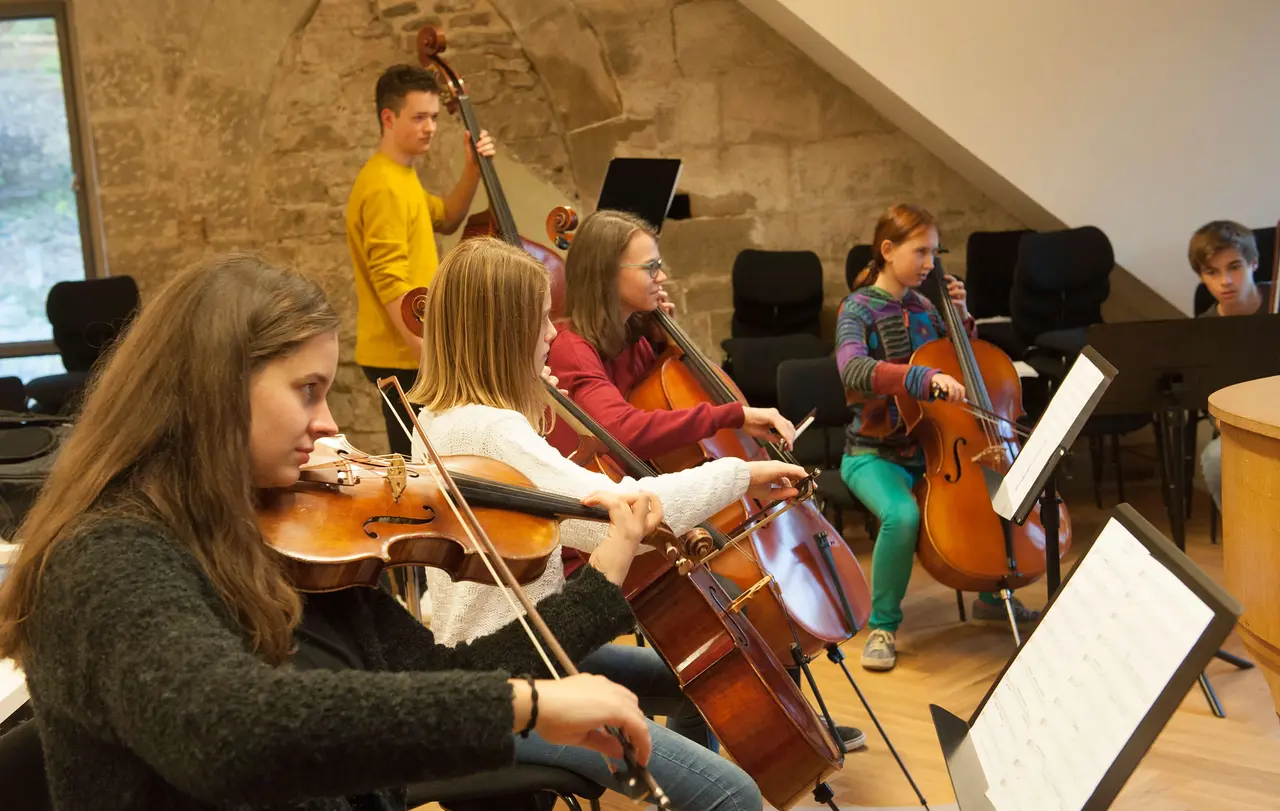 Ev. Seminar Kloster Maulbronn Gemeinsames Musizieren spielt eine wichtige Rolle im Leben der Seminaristen - hier in Maulbronn.